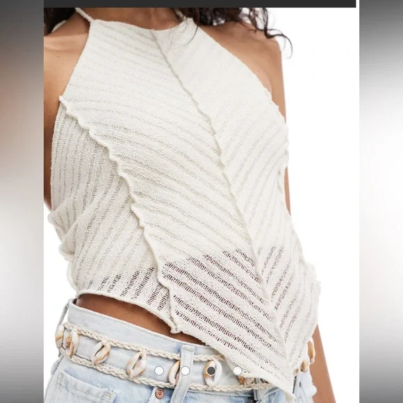 Bershka crochet halterneck top in crème - Picture 4 of 4
